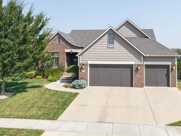1902 N Wooddale St, Wichita, KS 67230