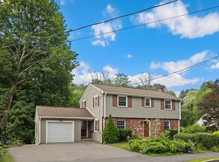 58 Oak St, Reading, MA 01867