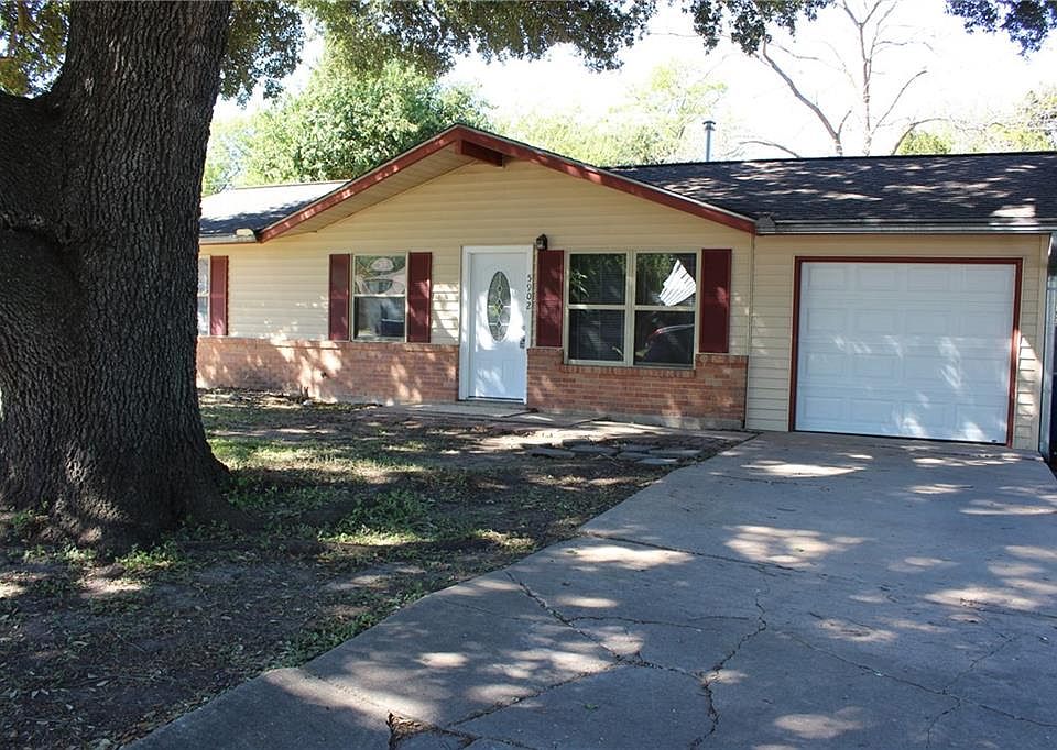 1st image of 5902 Blythewood Dr
