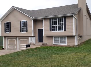 2009 Cypress Way, Pleasant Hill, MO 64080