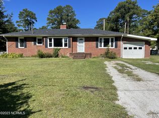 401 Pinecrest Ave, New Bern, NC 28560