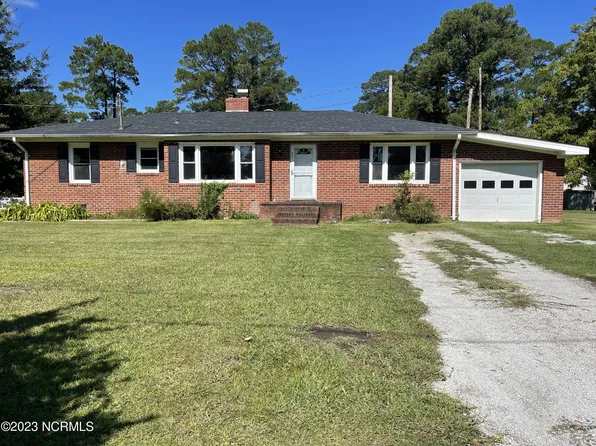 401 Pinecrest Avenue, New Bern, NC 28560