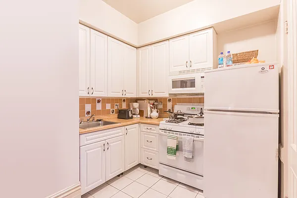 Rented by Compass | media 5