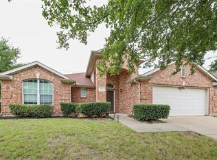 217 Cozy Ln, Cedar Hill, TX 75104