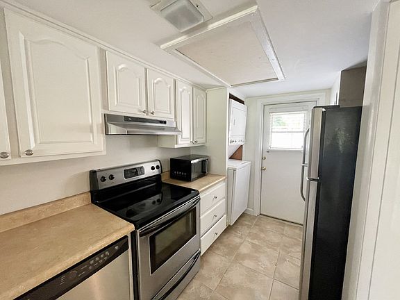 3rd image of 32 S Forest Beach Dr APT 19