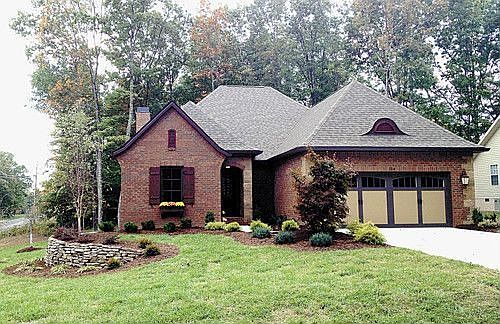 1st image of 124 Southgate Ln