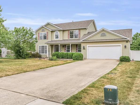 104 Goldenrod Dr, Savoy, IL 61874