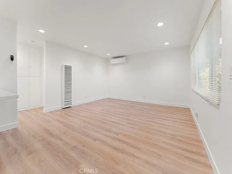 308 S Laurel St #308C — Photo 3
