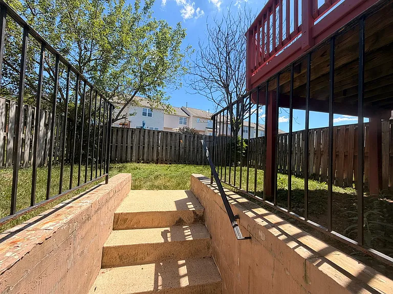 434 Lilac Ter NE — Photo 38