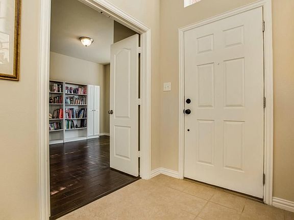 4th image of 709 Dogwood Dr