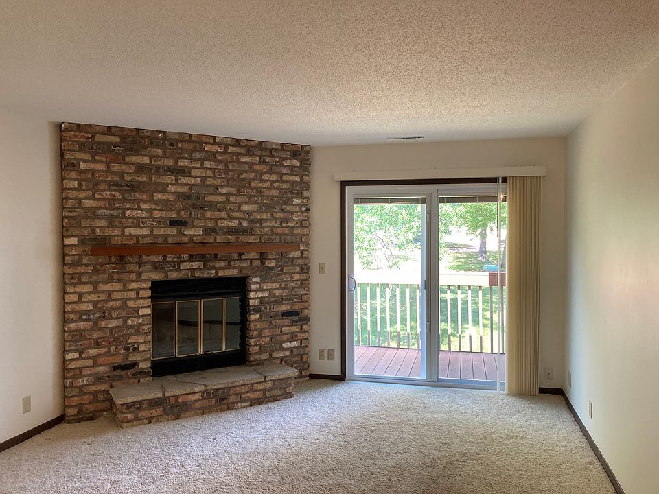 Living Room as viewed from main entry door.