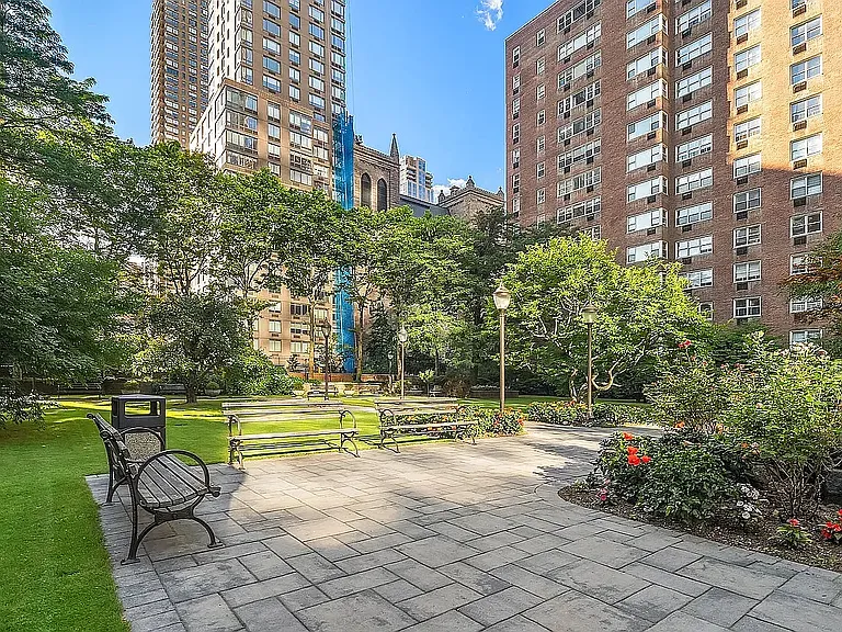 345 W 58th St #10TS — Photo 11