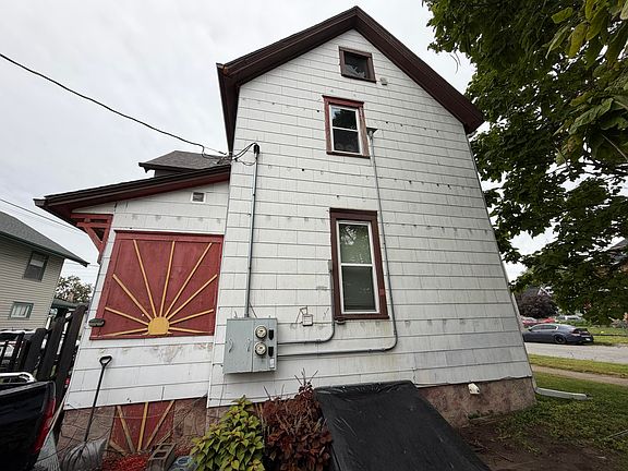 4th image of 830 6th Ave