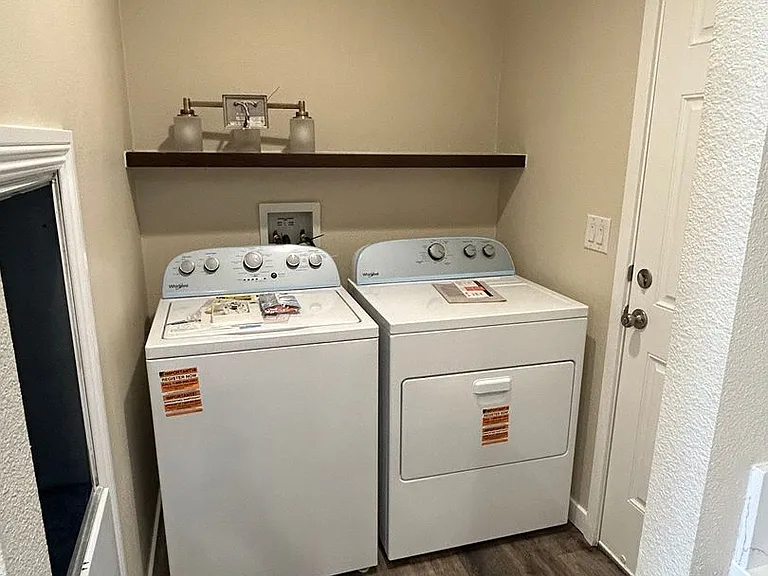 Remodeled Modern 3 Bed/2 Bath National City — Photo 18