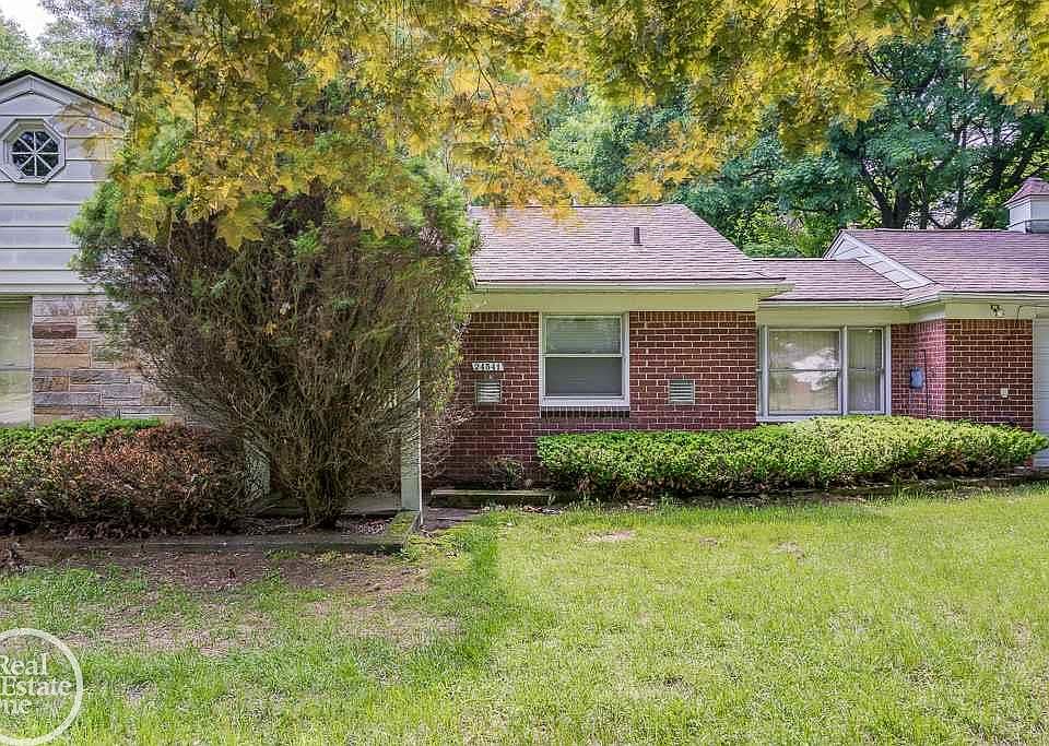 1st image of 24541 Green Valley St