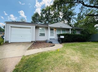 220 Saint Anthony Ln, Florissant, MO 63031