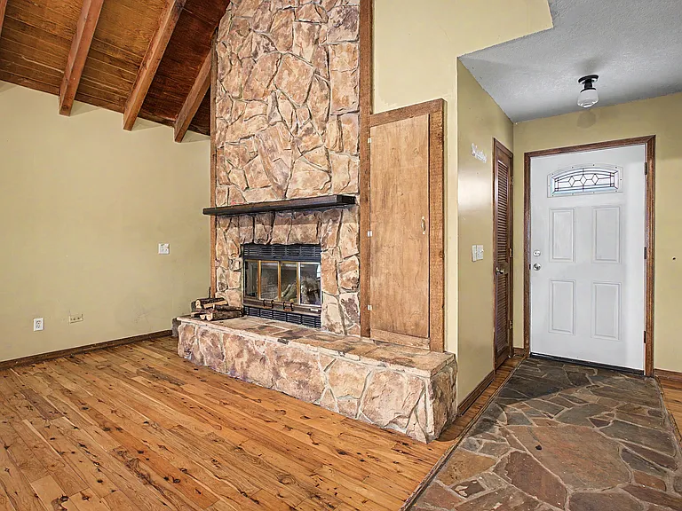 302 Bernard Rd — Photo 21
