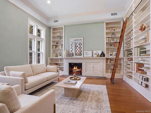 4th image of 15 Hemlock Road
