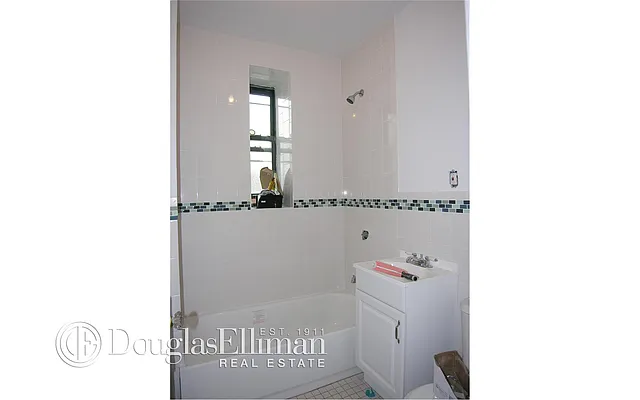 Rented by Douglas Elliman | media 16