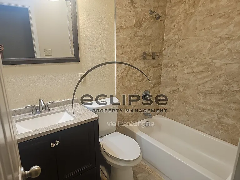717 Lee Dr — Photo 17