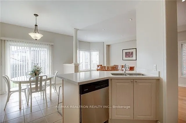 15 Dragonfly Ave — Photo 8