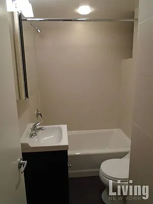 Rented by Living New York | media 13