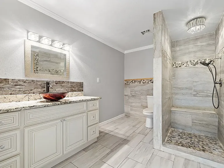 118 Tamarind St — Photo 14