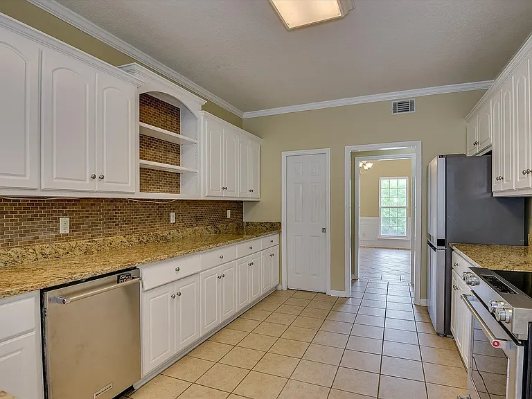 5755 Carriage Hills Dr — Photo 17