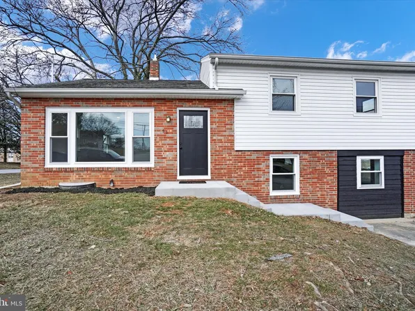 51 E Crestlyn Dr, York, PA 17402