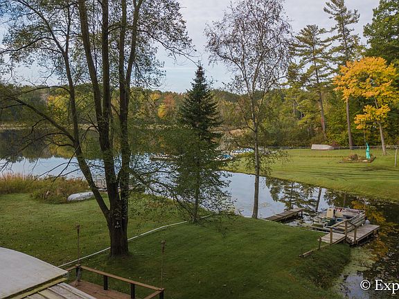 3rd image of 4499 Woodlawn Dr