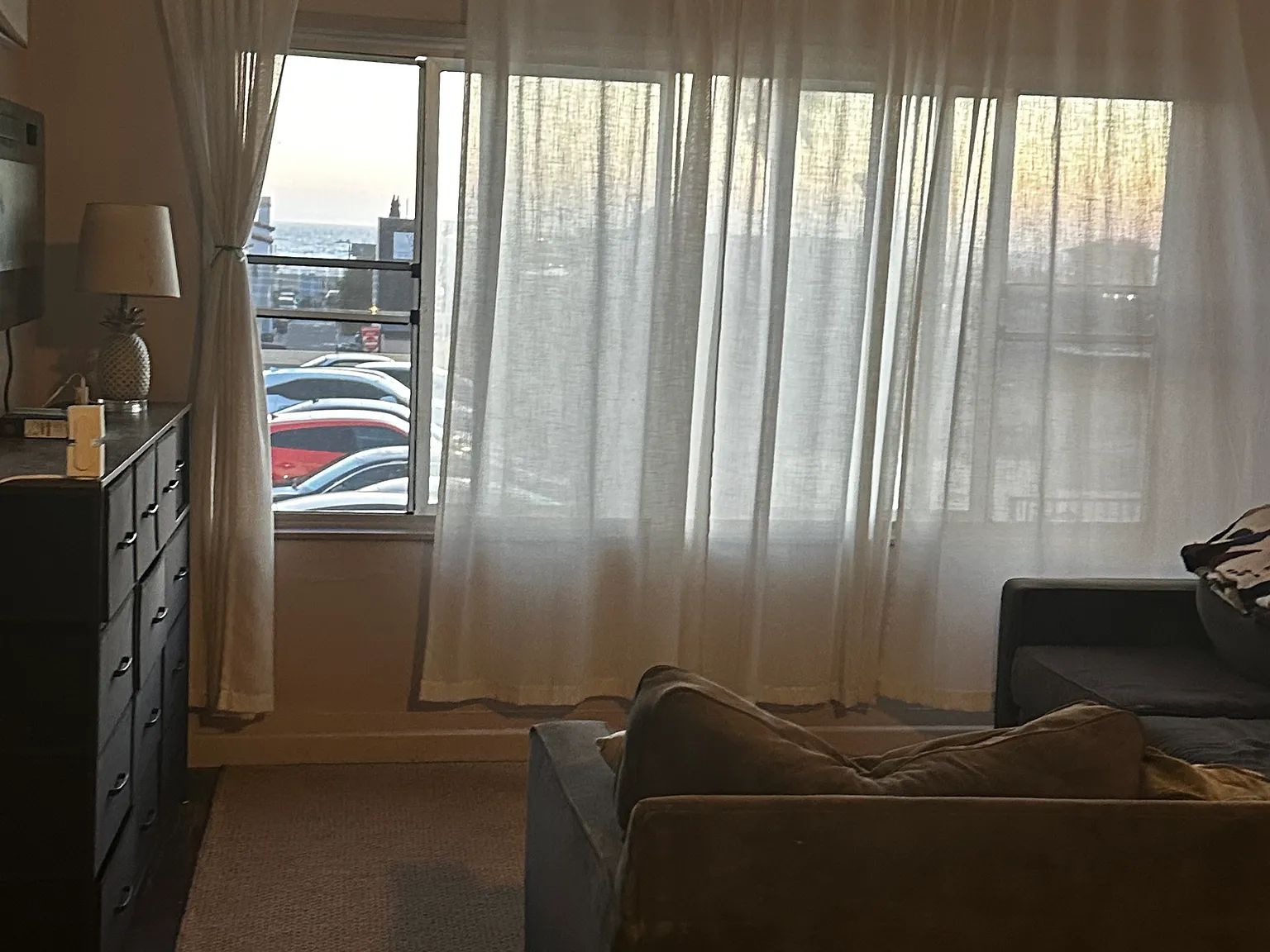 2 bed, 974 sqft, $3,300 — Photo 3