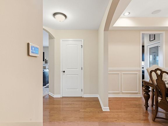 3rd image of 2316 Walcot Way