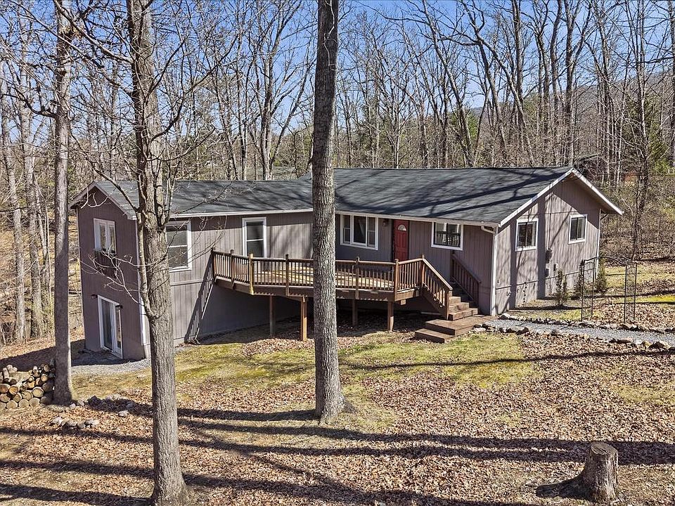 1st image of 110 Tall Pine Ln