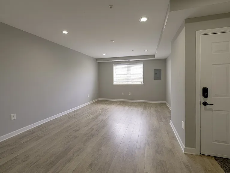 1932 3rd St NE #102 — Photo 9