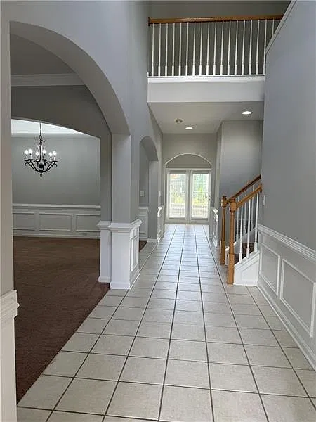 4 bed, 2.5 bath, 2554 sqft, $2,500 — Photo 3