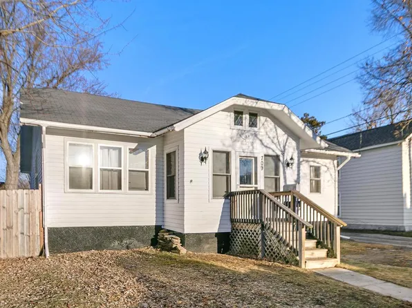 709 DeWitt Street, Portage, WI 53901