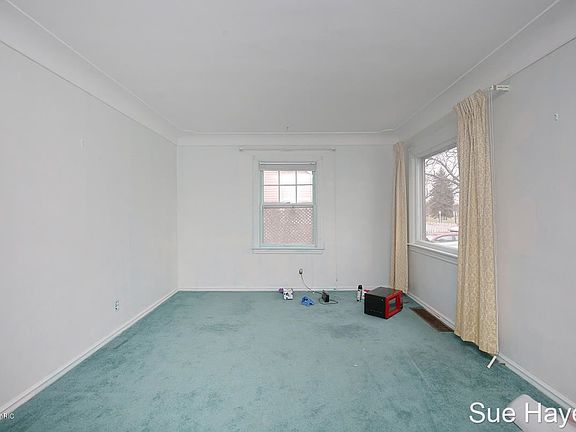 5th image of 249 Harp St SE