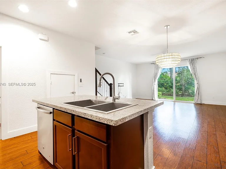4652 Horseshoe Cir — Photo 11