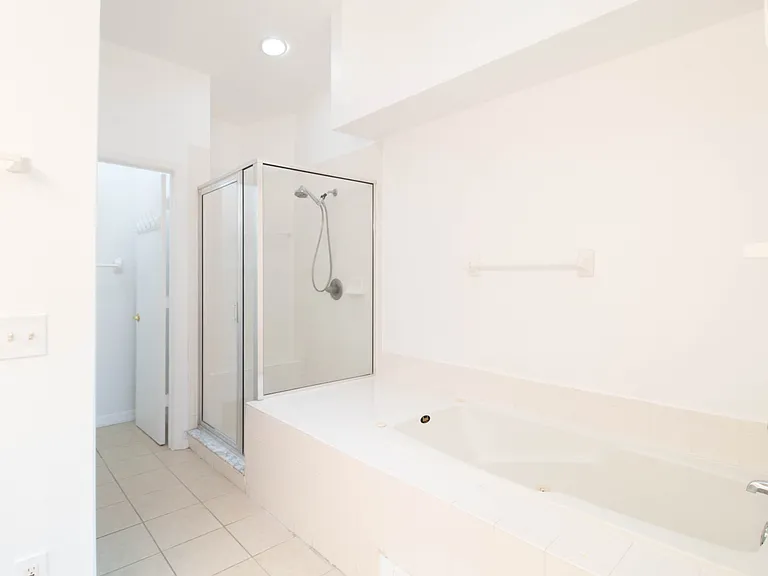 275 Mango Dr #A — Photo 24