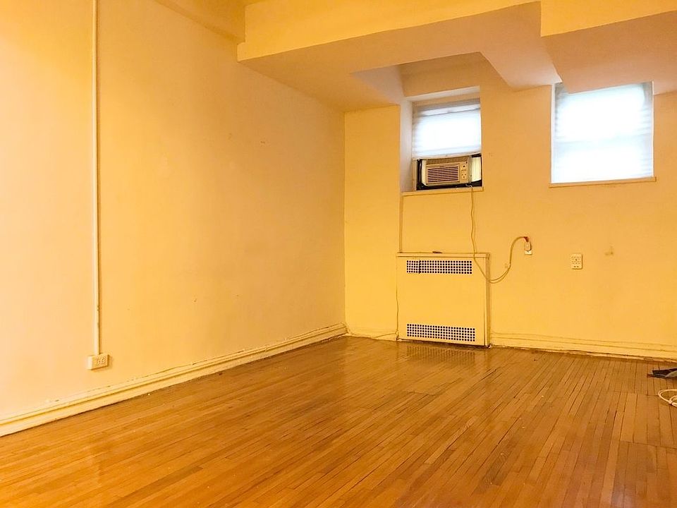 2nd image of 6864 Yellowstone Blvd APT Aa3