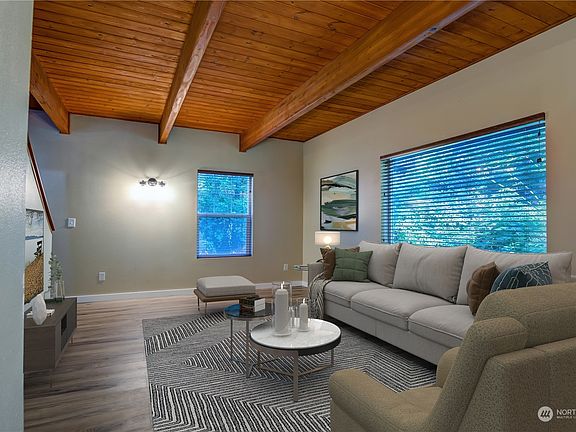 5th image of 18023 Upland Drive SE