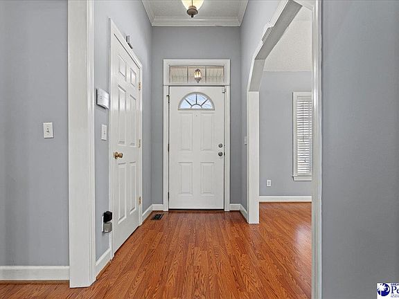 2nd image of 1125 Snyder Ln