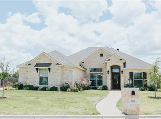 402 Silver Spur Trl, Mc Gregor, TX 76657