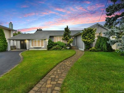 73 Massachusetts Avenue, Massapequa, NY, 11758