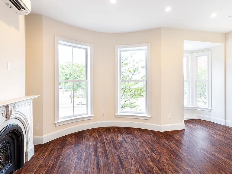 1902 Washington St #2 — Photo 13