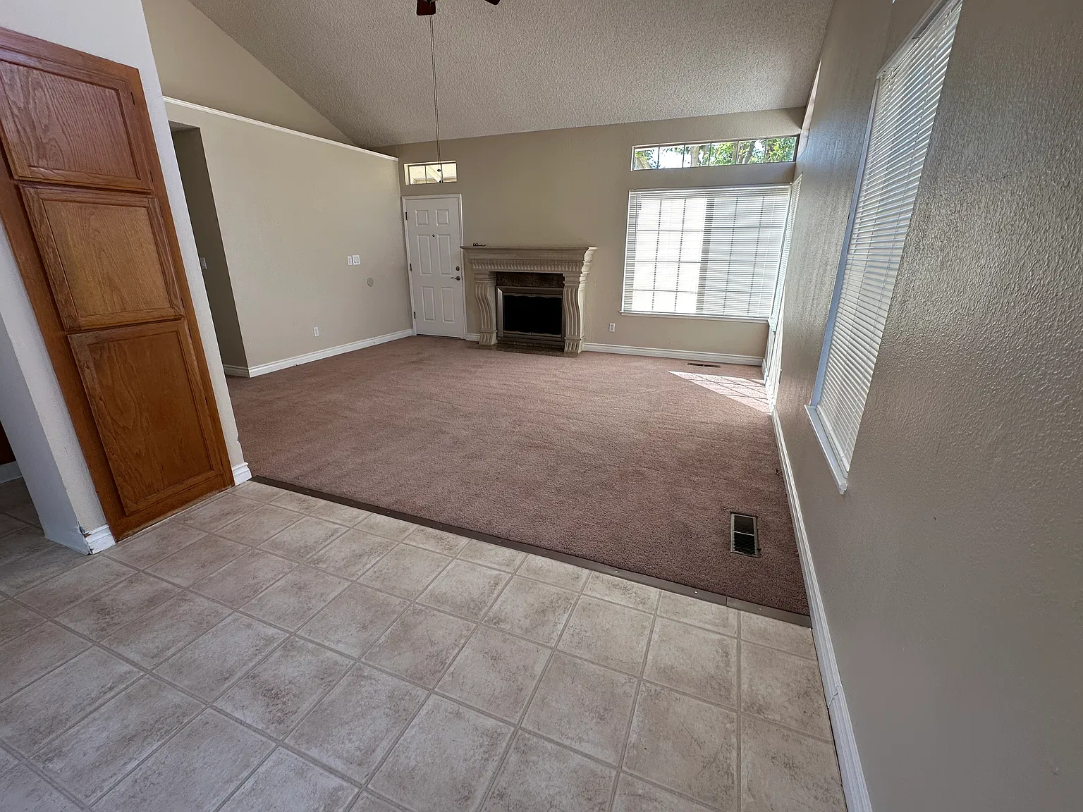3 bed, 1099 sqft, $2,995 — Photo 4