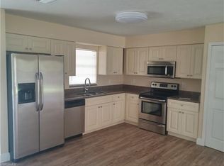 485 2nd St SE, Naples, FL 34117