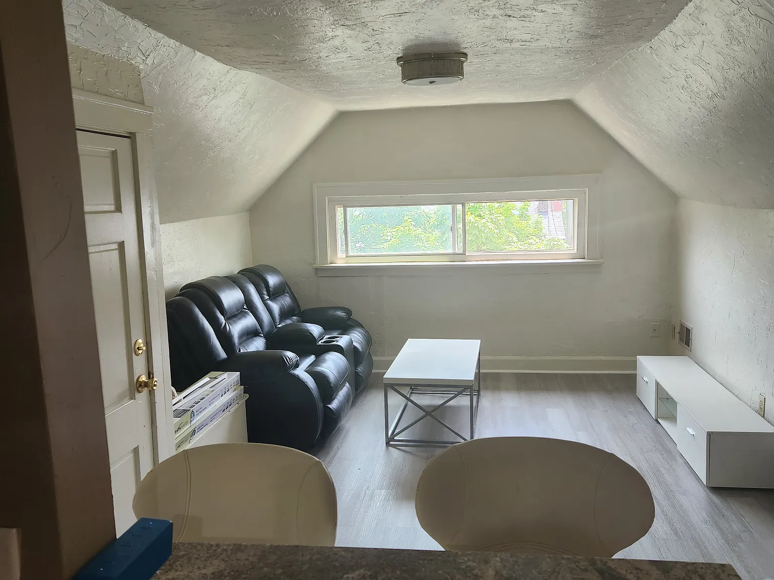 1 bed, $895 — Photo 2