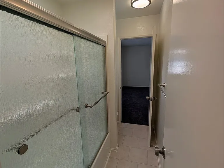 529 E Colorado Blvd #D — Photo 32