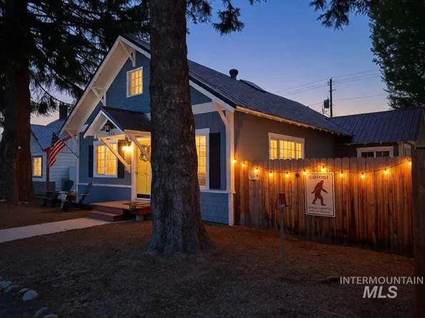 209 S Front St, Cascade, ID 83611